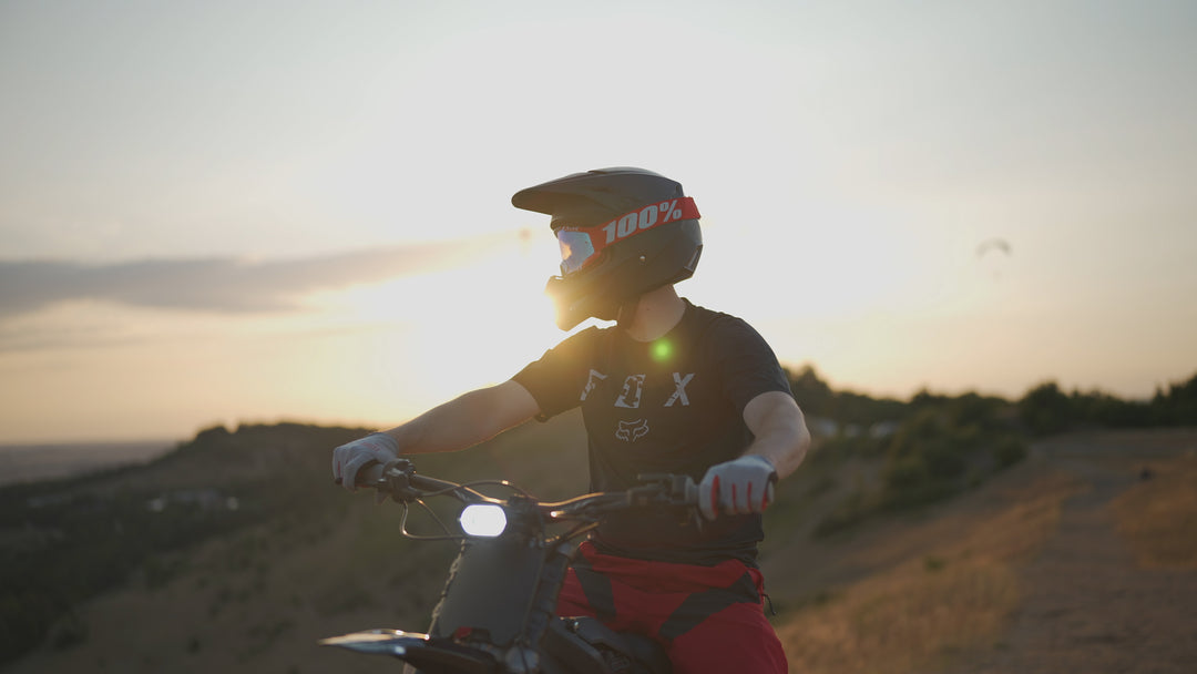 Motos électriques pour les jeunes : sécurité et plaisir