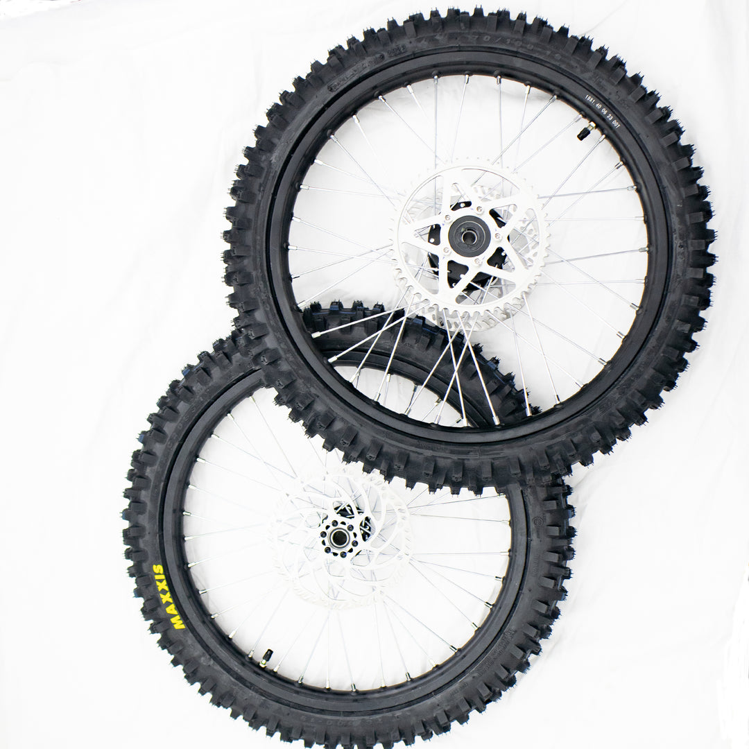 SURRON complete wheels 19 inches, set with Maxxis Maxxcross IT cross tires for Light Bee